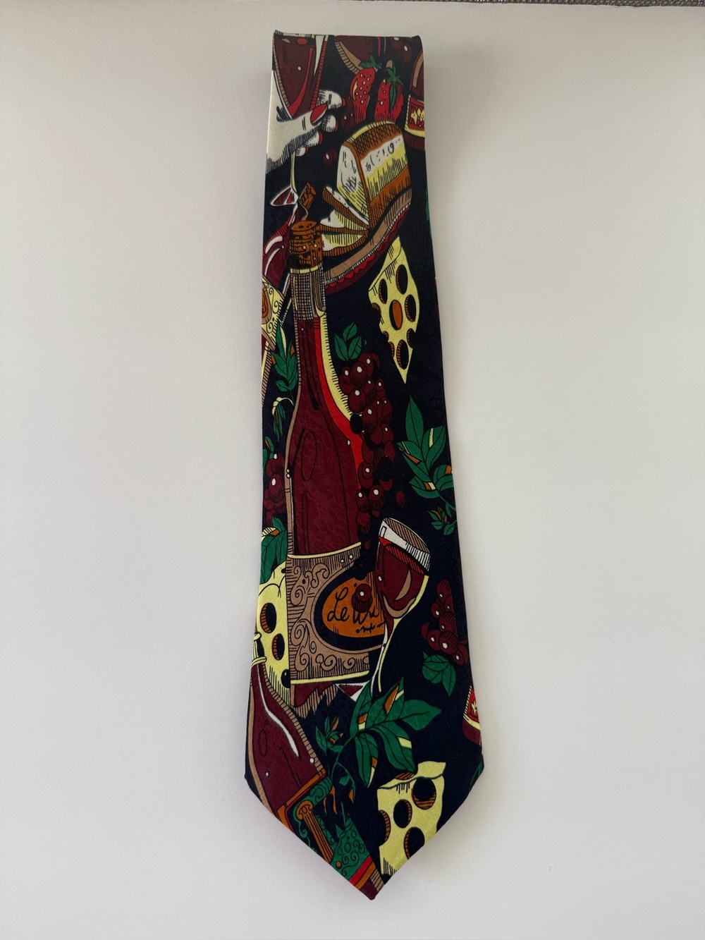 Designs by A. Rogers Winery/Vineyard Theme silk tie